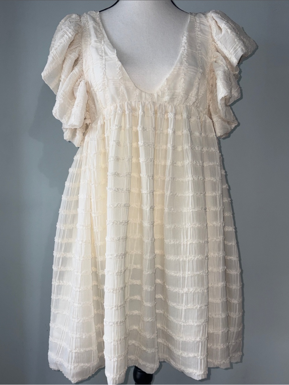 Storia Linden Cream/Ivory Babydoll Style Ruffled & Textured striped Size-Med NWT